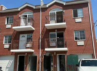 10439 38th Ave, Corona, NY 11368