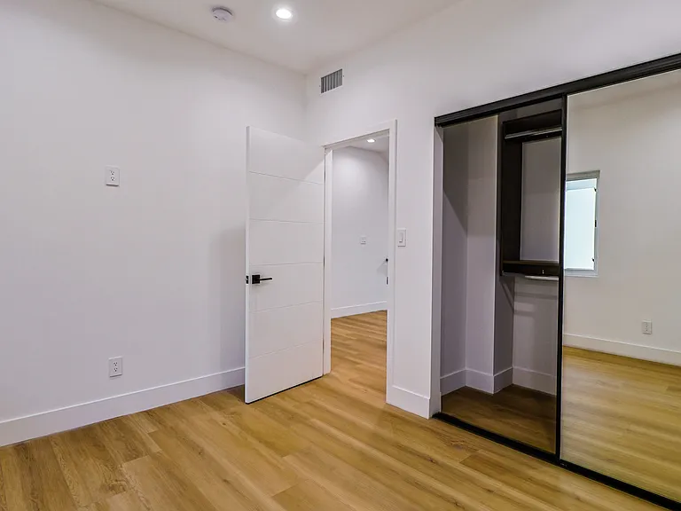 4842 W 17th St #4842 — Photo 33