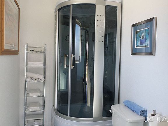 2nd image of 1501 Burnett Ave #15