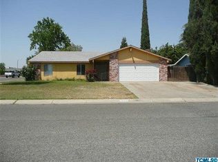 3636 W Coppola Ave, Visalia, CA 93277