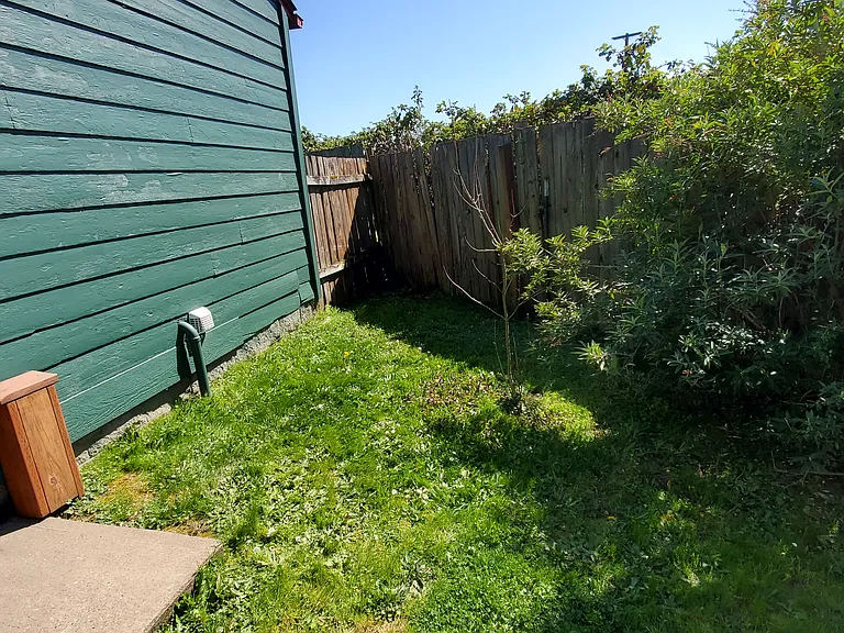 106 Knapp Ln — Photo 18