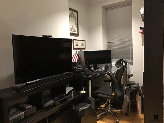 Rented by R New York | media 6