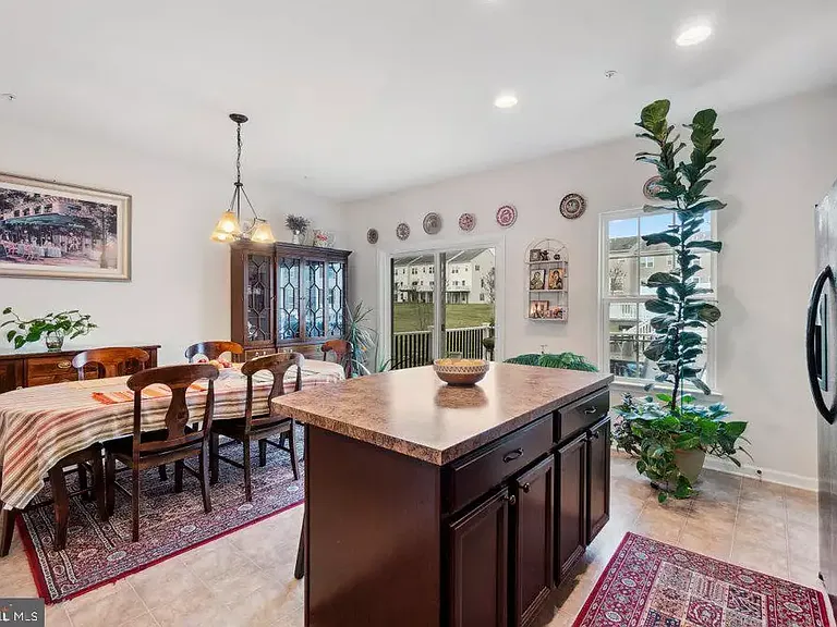 1280 Rannoch Ln — Photo 21