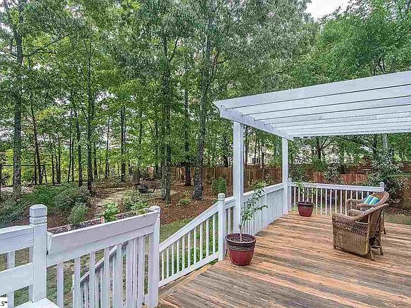 5th image of 126 E Glohaven Pl