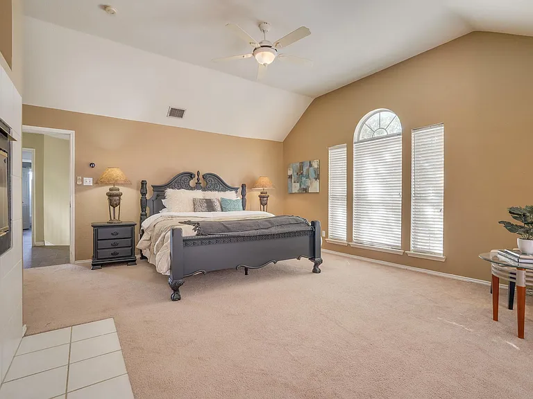 7501 Armstrong Ln — Photo 15