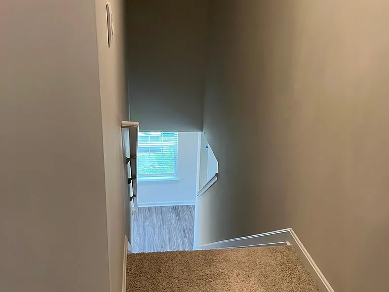 2059 Pomona Way — Photo 11