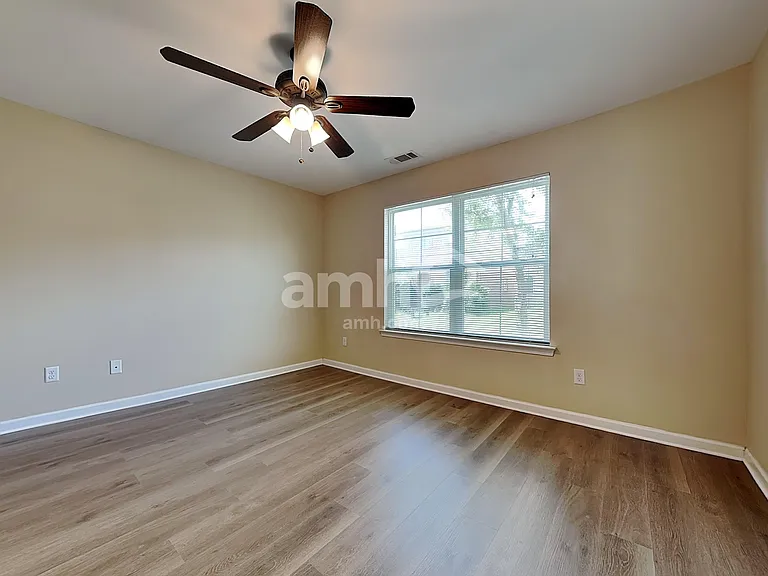 10185 Sorrento Pl — Photo 8