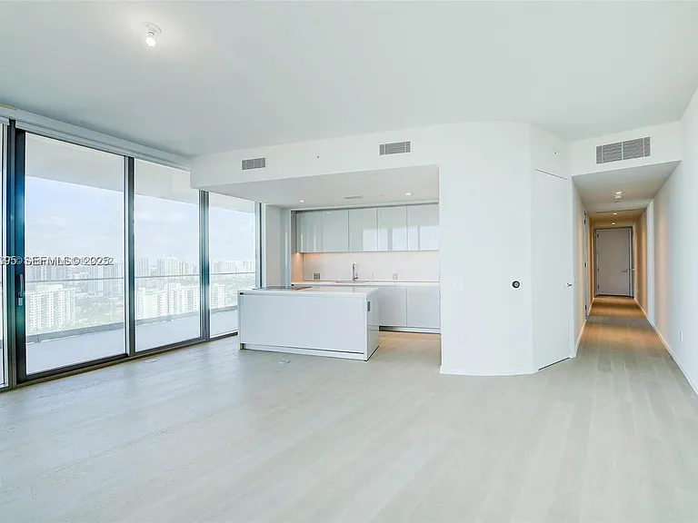 18975 Collins Ave #2205 — Photo 4