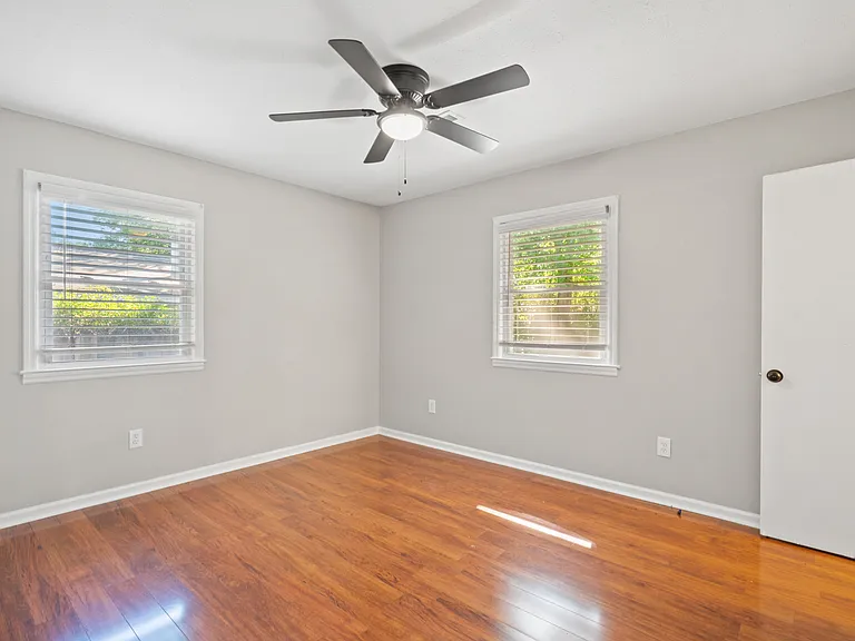 604 Rusty Rd — Photo 12