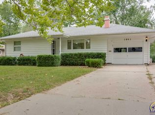 1841 SW Prairie Rd, Topeka, KS 66604