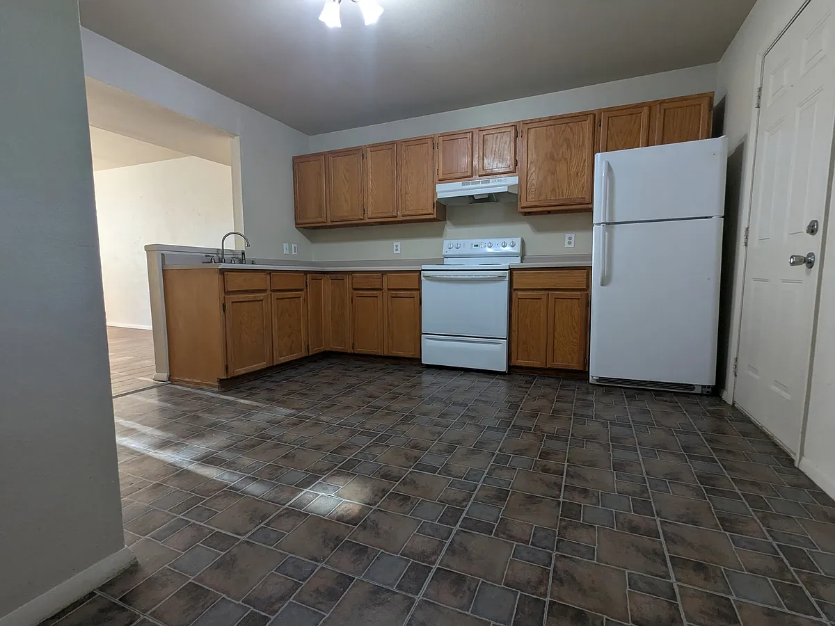 Building Photo - 90 Blackburn Ln #C