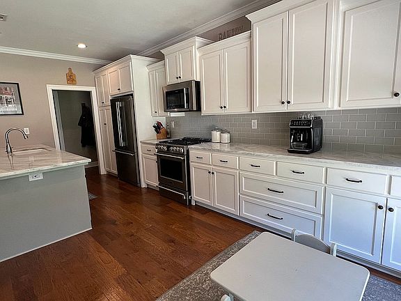 4th image of 112 Piedmont Ln