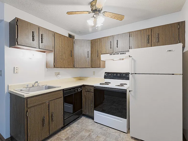 1728 S 14th St #5 — Photo 5