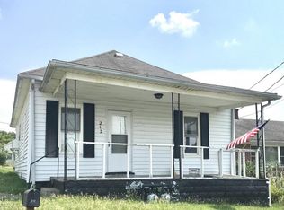 212 Ohio Ave, Nutter Fort, WV 26301