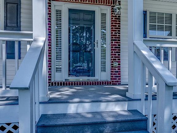 3rd image of 1060 Brighton Cove Dr
