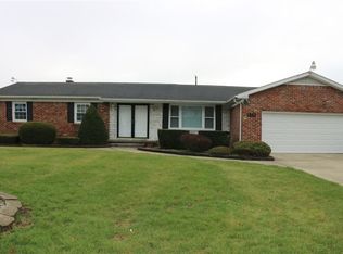 950 Breezy Woods Dr, Russiaville, IN 46979