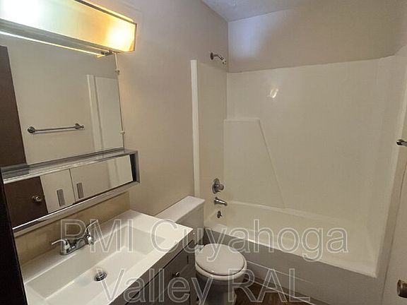 4th image of 1757 S Arlington St APT 2
