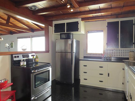 3rd image of 1655 Pebble Beach Dr