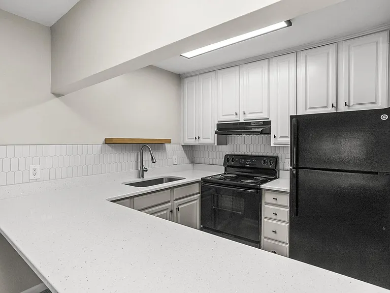 Upgraded 1 Bedroom Kitchen