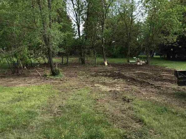 906 Phlox Ln, Wausau, WI 54401