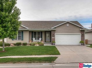 12525 217th St, Gretna, NE 68028