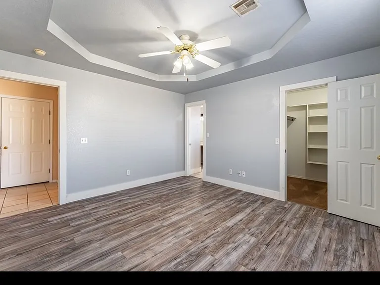 1309 E Glendale Ln — Photo 16