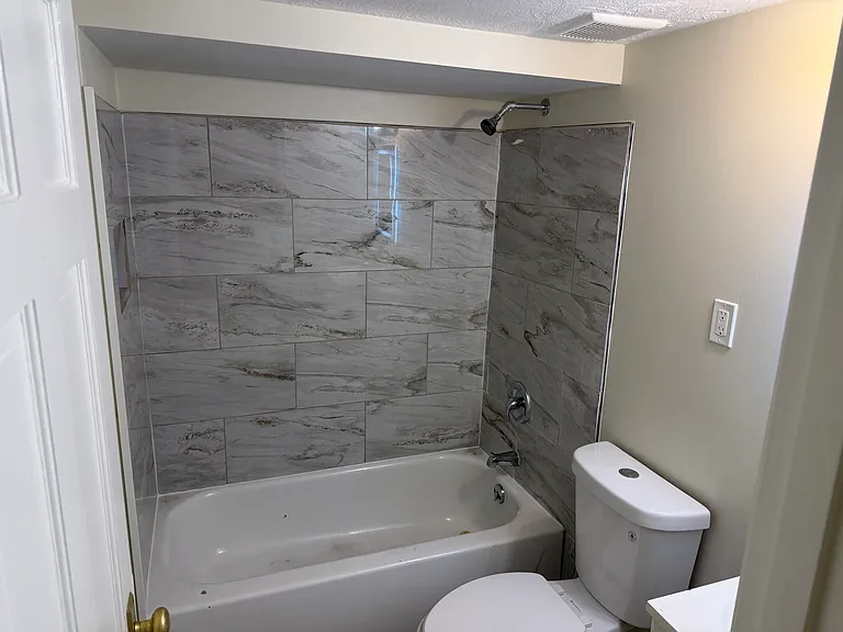722 W Maxwell St #4 — Photo 7