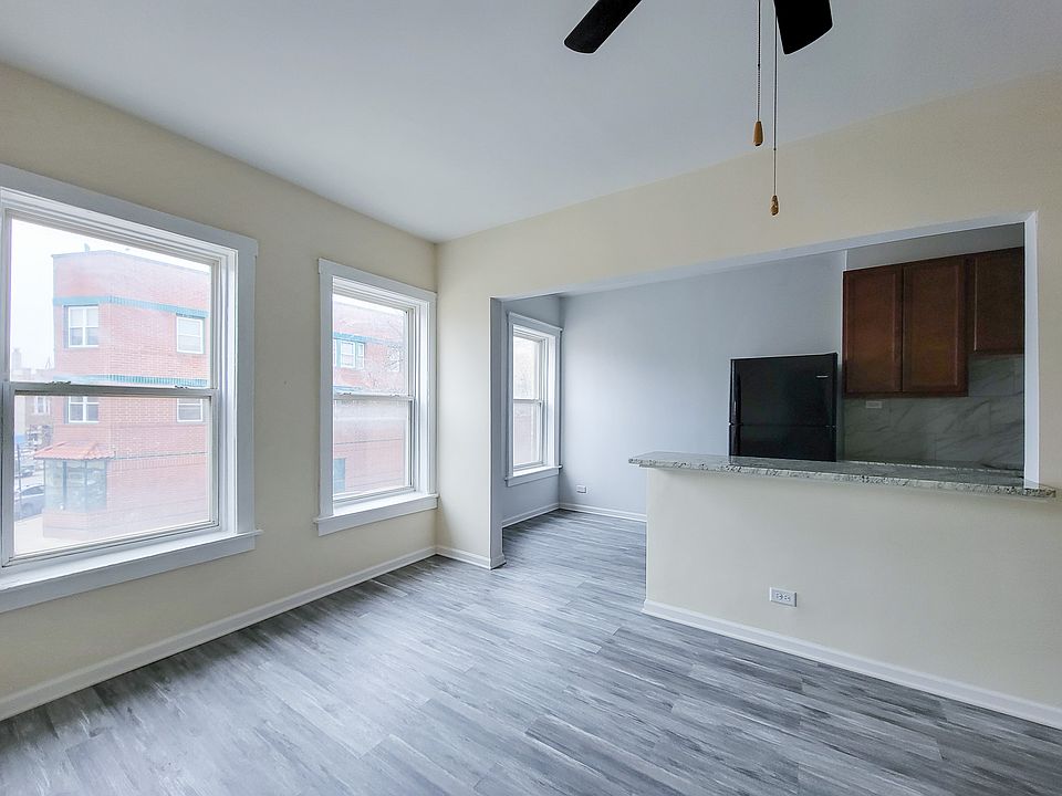 1st image of 2714 N Milwaukee Ave #215