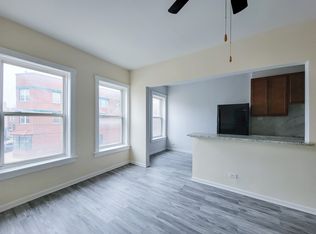 2714 N Milwaukee Ave #215, Chicago, IL 60647