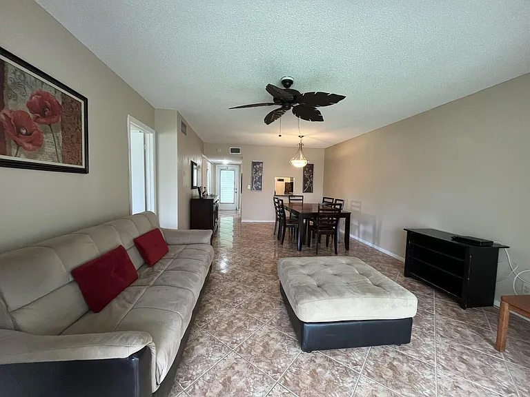 23 Abbey Ln #208 — Photo 6