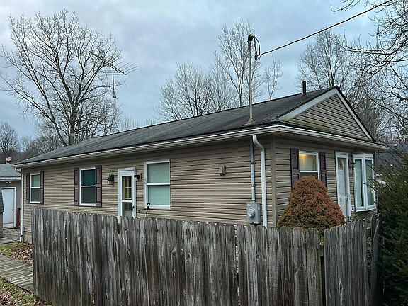 3rd image of 3837 Baumberger Rd