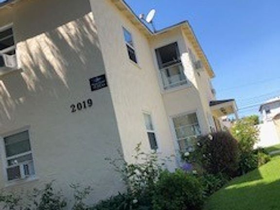 2nd image of 2019 Oak St APT B