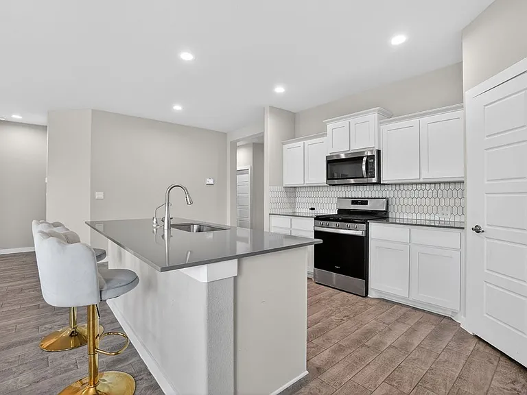 2209 Beaufort Dr — Photo 16