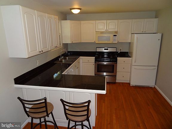 2nd image of 676 Cedar Dr
