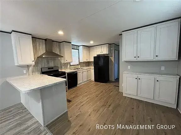 2nd image of 1010 Reservation Rd #B-15