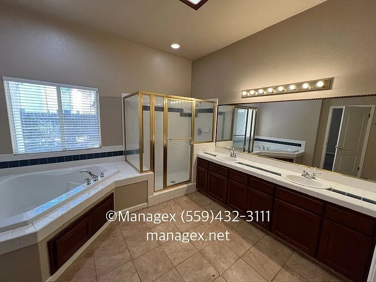 2360 E La Quinta Dr — Photo 13