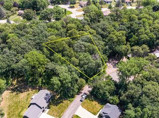 2122 Edgewood Ct SW, Rochester, MN 55902