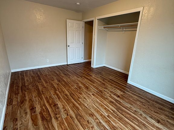5th image of 1045 Anzio St