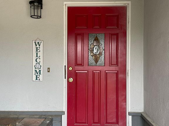 2nd image of 9831 Hibiscus Dr