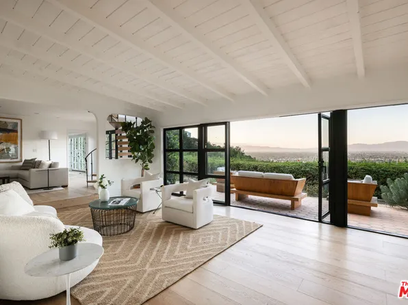 3646 Sunswept Dr, Studio City, CA 91604