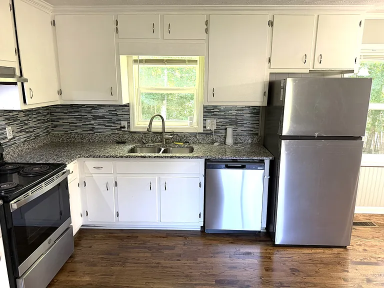 35 Lindsey Rd NW — Photo 4