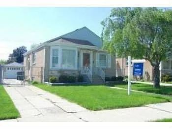 7342 N Oleander Ave photo 1