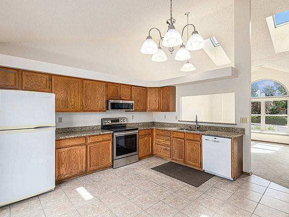 5th image of 7960 Sangor Dr