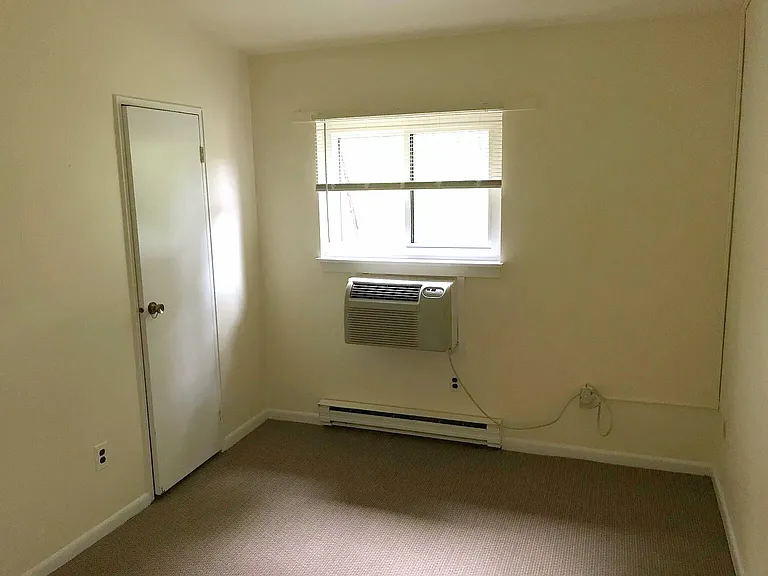 158 W Cedar St #7 — Photo 4