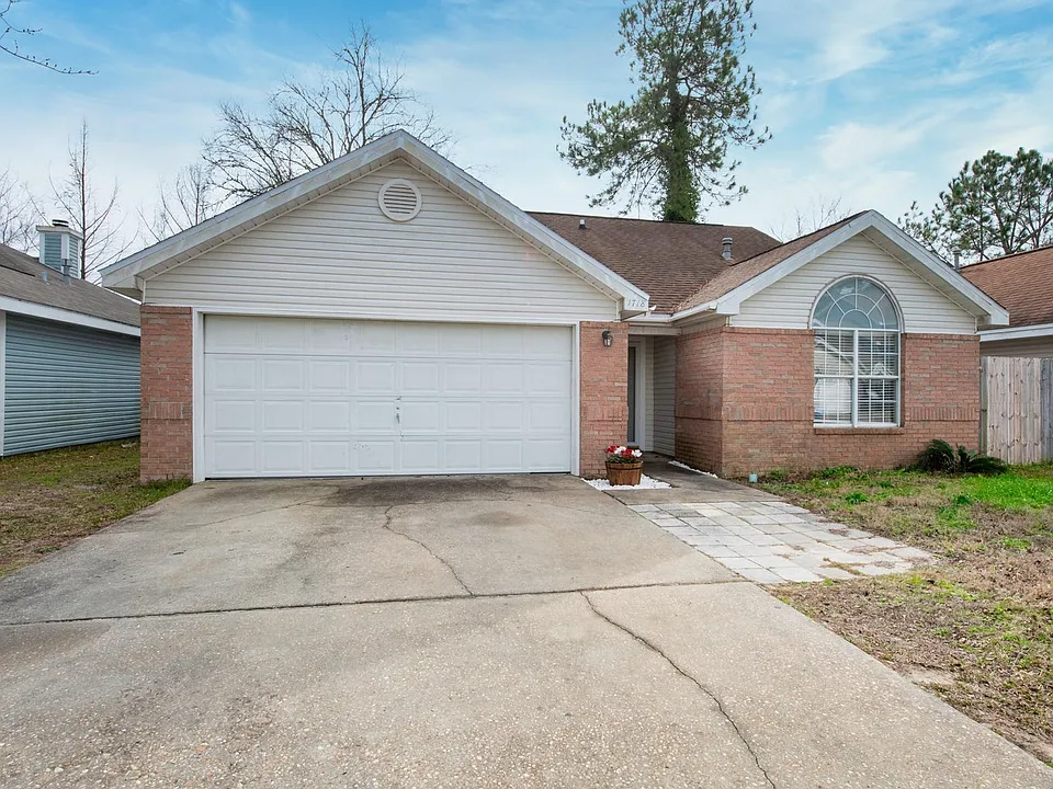 1718 Colonial Ct