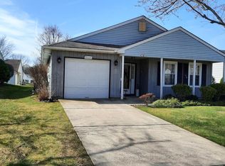 11 Meadowwood Ct, Columbus, NJ 08022