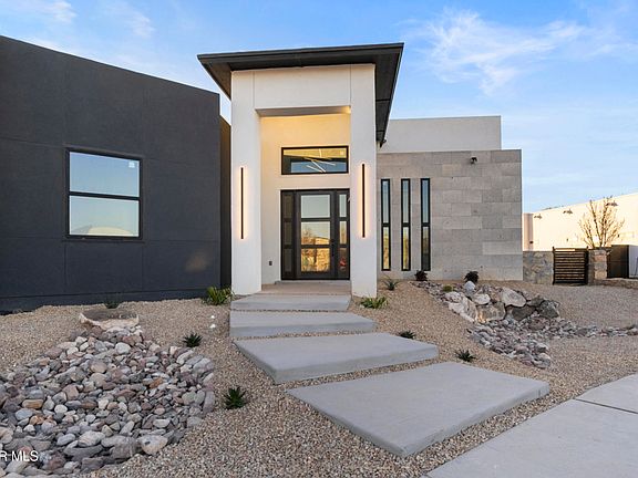 2nd image of 5833 Mara Pl