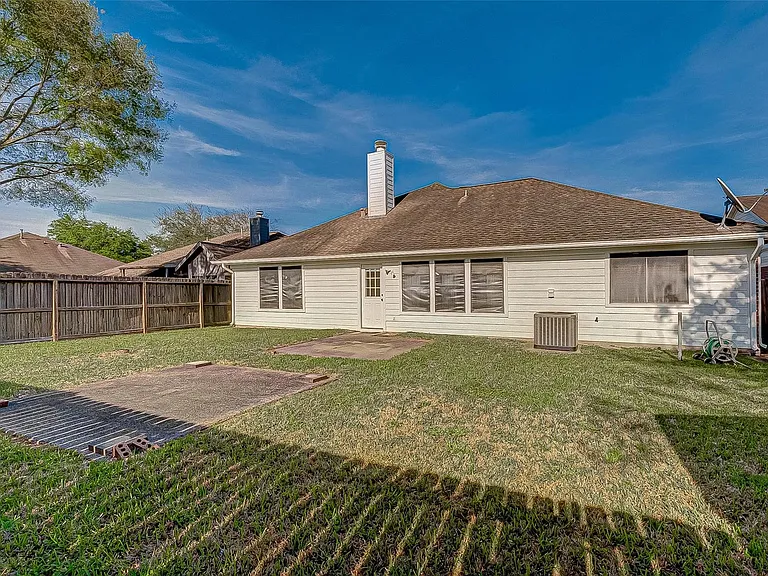 125 Barbetta Ct — Photo 45