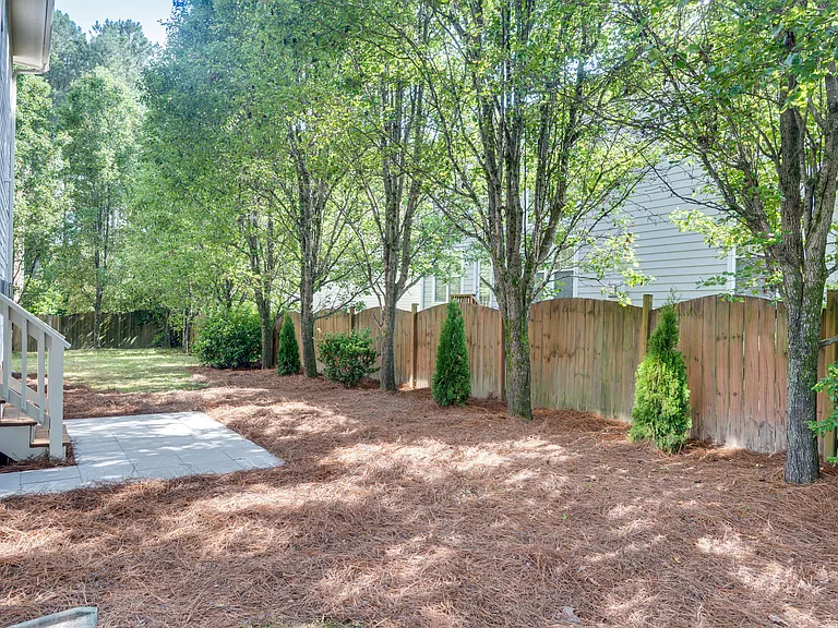 120 Hatchet Creek Ct — Photo 28