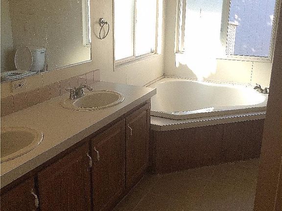 5th image of 2151 Oakland Rd Spc 235